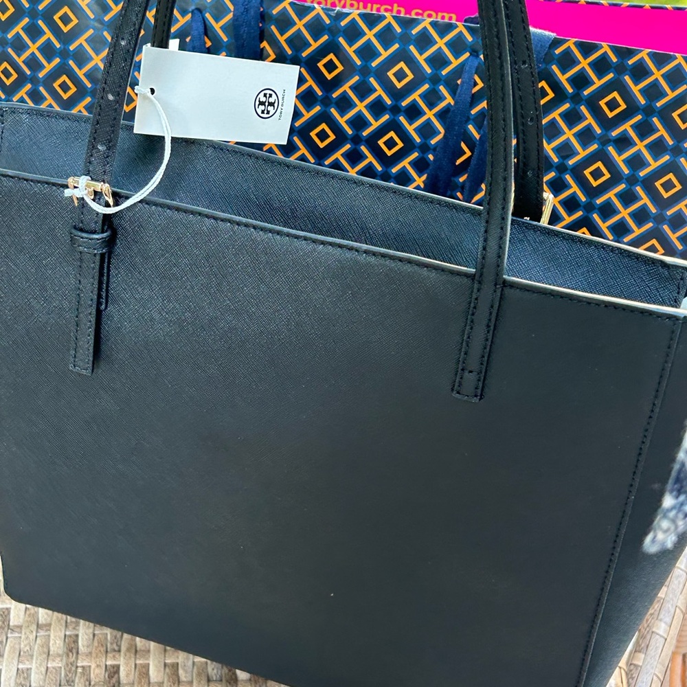 NWT TORY BURCH EMERSON BLACK SAFFIANO LEATHER TOTE BAG $398 - Picture 4 of 5